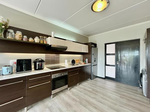 Apartment / Flat For Rent in Douglasdale, Sandton